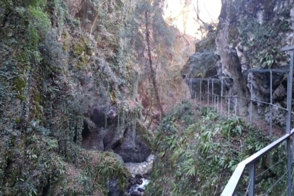 The flying bridges along the Val Sanagra Canyon