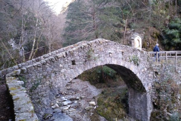 Ponte di Tobi nel Parco Val Sanagra