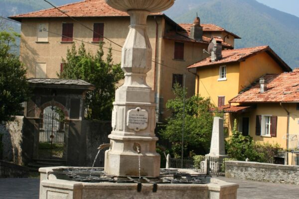 Fontana nella piazza di Barna