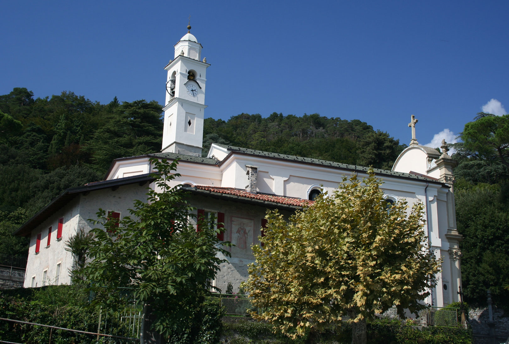 Chiesa dei SS Lorenzo e Agnese a Loveno