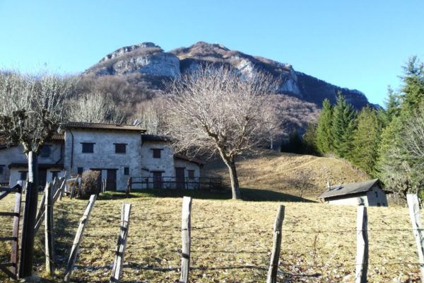 Monti di Nava overlooked by Monte Crocione